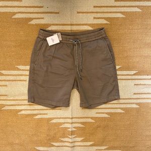 NWT Faherty Essential Short - M - Oakwood Khaki